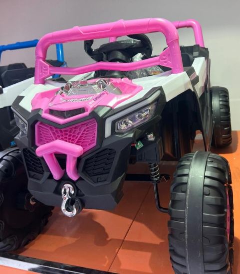 صورة سيارة أطفال وردي كهربائية